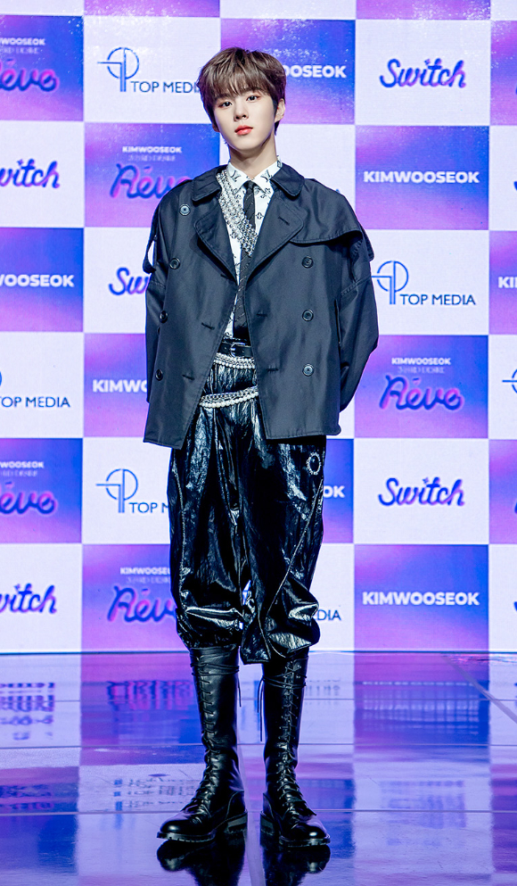 [포토]김우석, '패션의 완성은 얼굴'